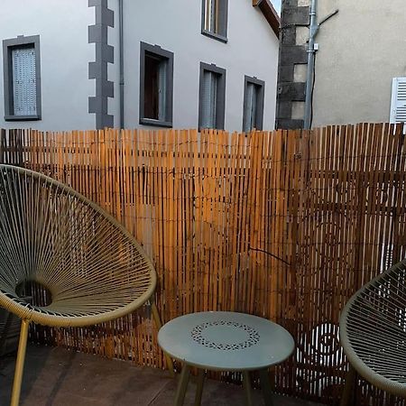 Petit Appartement Douillet Les Martres-de-Veyre Eksteriør billede